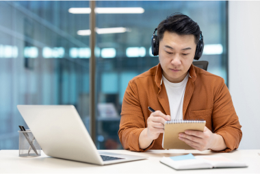 写真：翻訳サービス事業イメージ